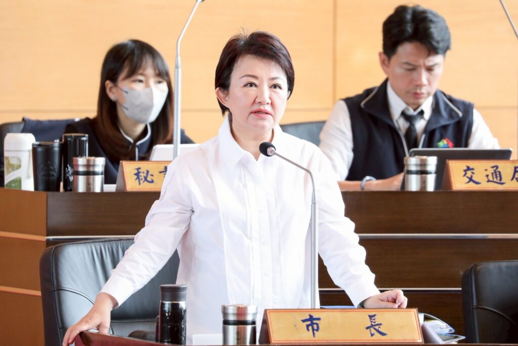 卓揆拍板中正路改名喊卡 盧秀燕:知錯能改是一件好事 1 盧市長主張 雞尾酒式 能源組合 籲中央分散電力來源減少台中負擔
