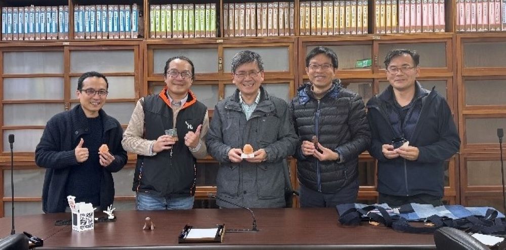 打造海洋永續新篇章 龍華攜手海大USR創新珊瑚復育低碳技術 7 《圖說》龍華科大攜手海洋大學,USR創新珊瑚復育低碳技術,打造海洋永續新篇章。〈龍華科大提供〉