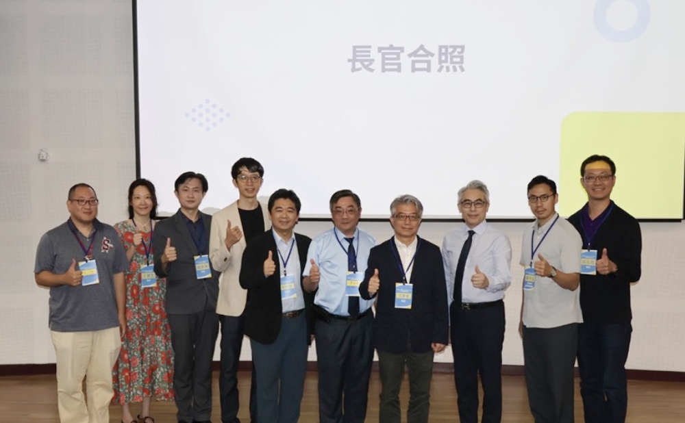 ▲穩定幣發行公司Tether、西北臺慶科技、精誠資訊、杰倫智能和台灣人工智慧學校貴賓皆親臨現場，見證學生AI技術力的新能量。
