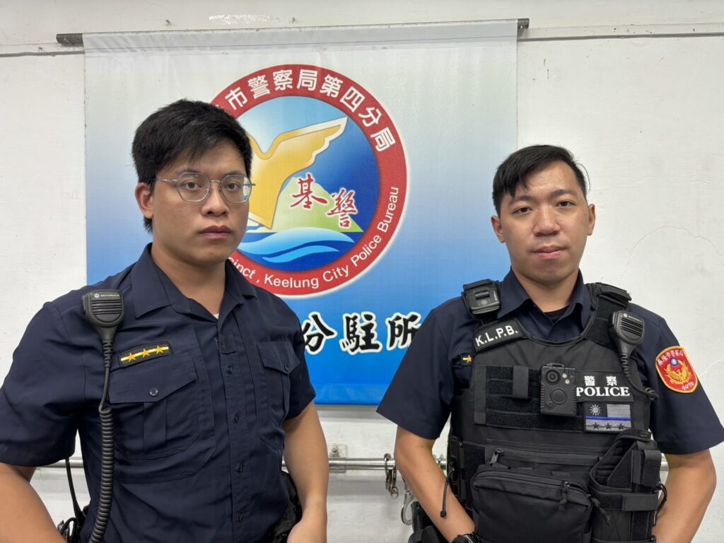 民宅頂樓竄濃煙 基警疏導交通助救災 2 1752227276948