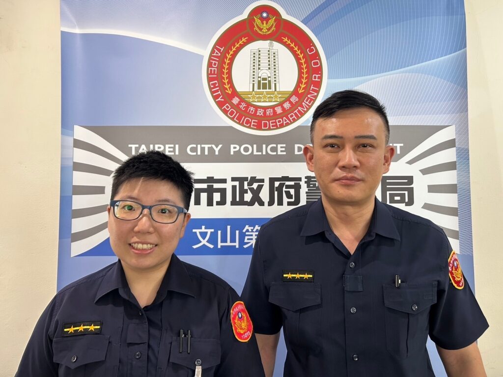 老婦計程車內迷途失措 文一警耐心查證助返家 1 MEITU 20250705 092232696
