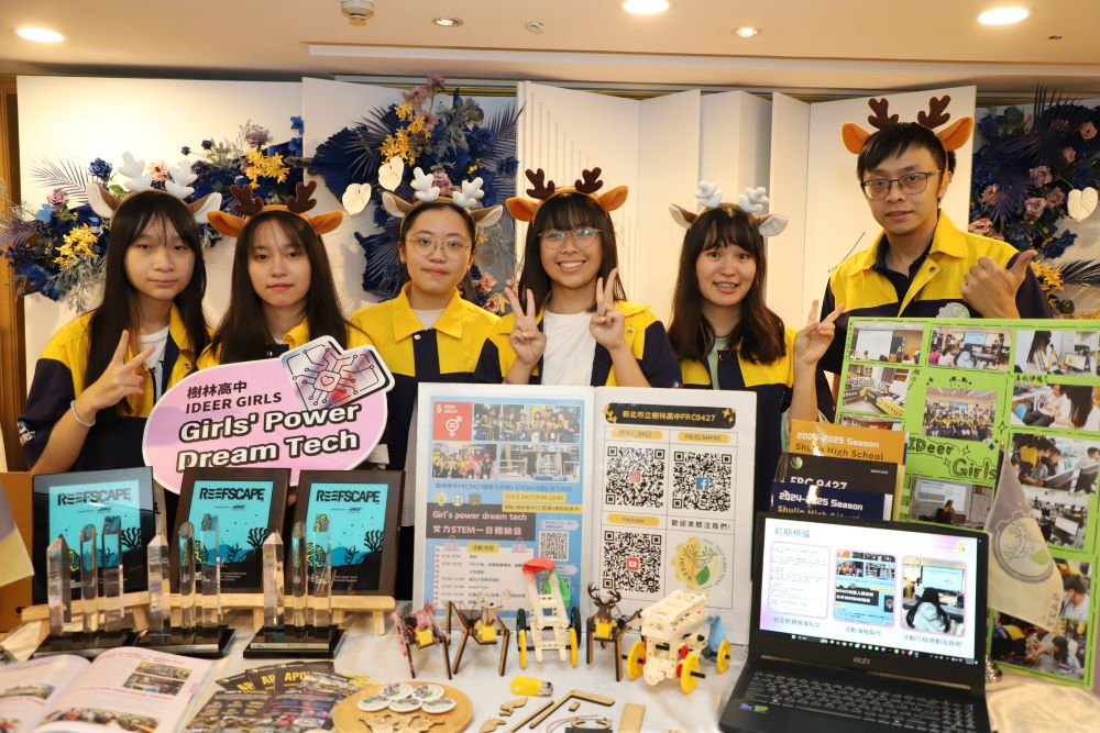 邀青年提案實踐夢想 新北圓夢計畫啟動 3 《圖說》樹林高中「IDEER GIRLS」五位女生成立「一日女力科技體驗營」。〈教育局提供〉