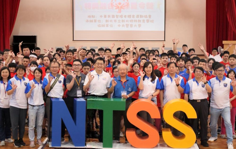 《圖說》2025特奧融合運動夏令營共有上百位運動員與融合志工參加，展現特奧精神。〈教育局提供〉