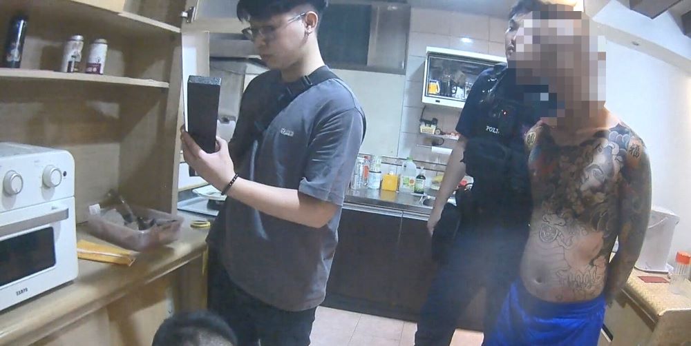 青春專案出擊 海山警破獲喪屍菸彈分裝場逮8嫌 3 《圖說》製毒販賣集團成員依毒品危害防制條例移送新北地檢署偵辦。〈海山分局提供〉
