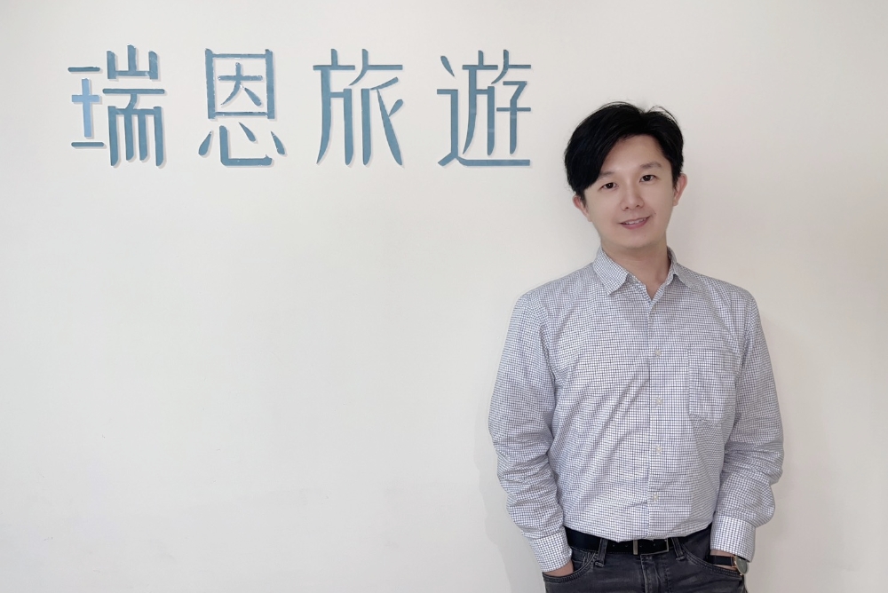 ▲瑞恩國際旅行社創辦人林新約。以聖經「常常喜樂、不住禱告、凡事謝恩」精神經營公司，期望為旅客打造每一趟難忘的旅程。(圖/瑞恩旅遊提供)
