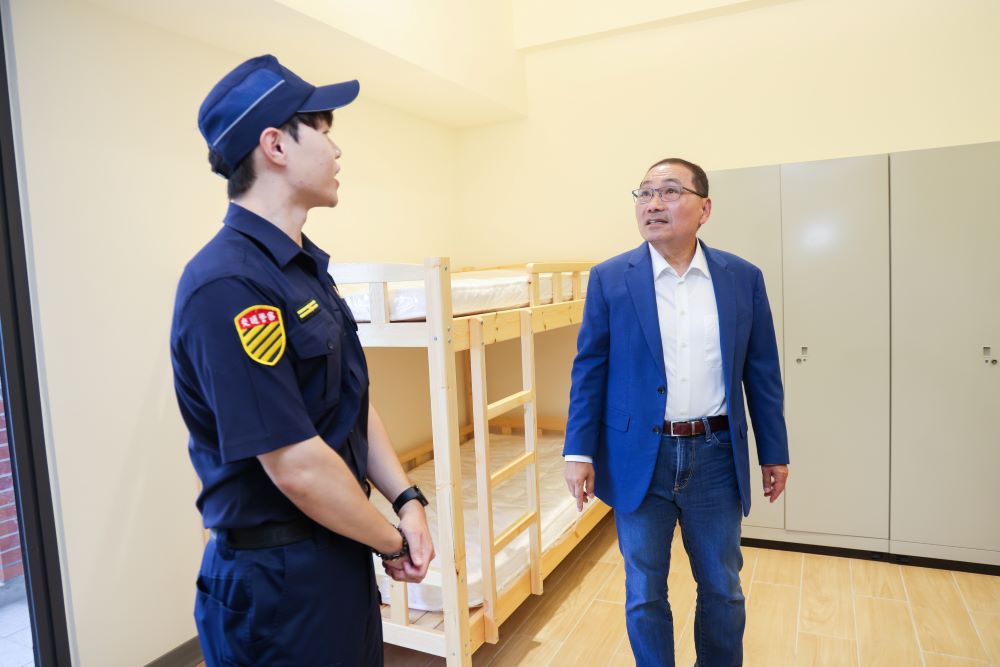 《圖說》廳舍規劃地下1樓為停車場，1、2樓為交通分隊及拖吊場辦公空間，3、4樓為待勤室。〈新聞局提供〉