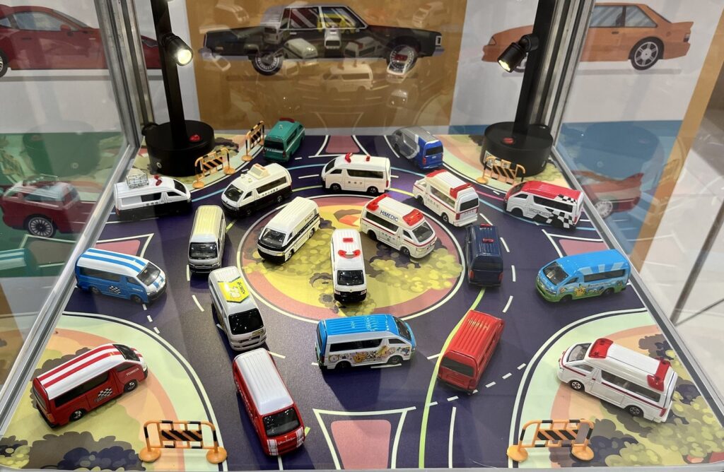 Global Mall屏東市舉辦迷你小車模型收藏展，近距離觀賞合金小車 1