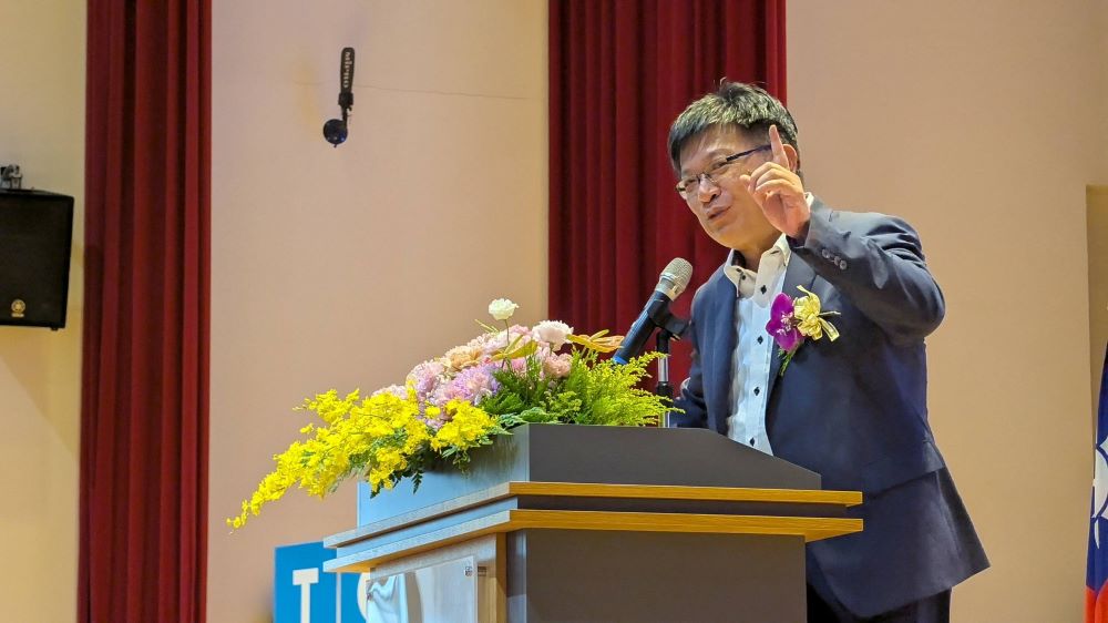 台電北南區處長交接 楊顯輝榮退 林蒼喬接棒 2 《圖說》台電北南區處新卸任處長交接典禮,新任處長林蒼喬處長致詞。〈台電北南區處提供〉