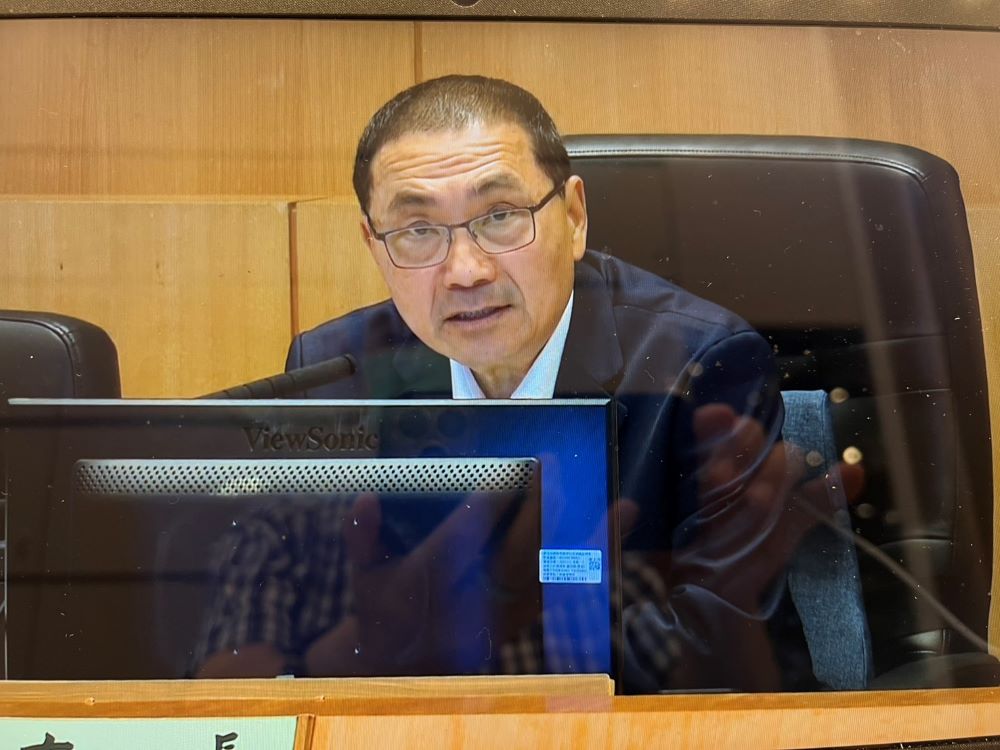《圖說》中颱楊柳襲台，侯友宜市長上午於市政會議提醒各單位注意事項。〈新聞局提供〉